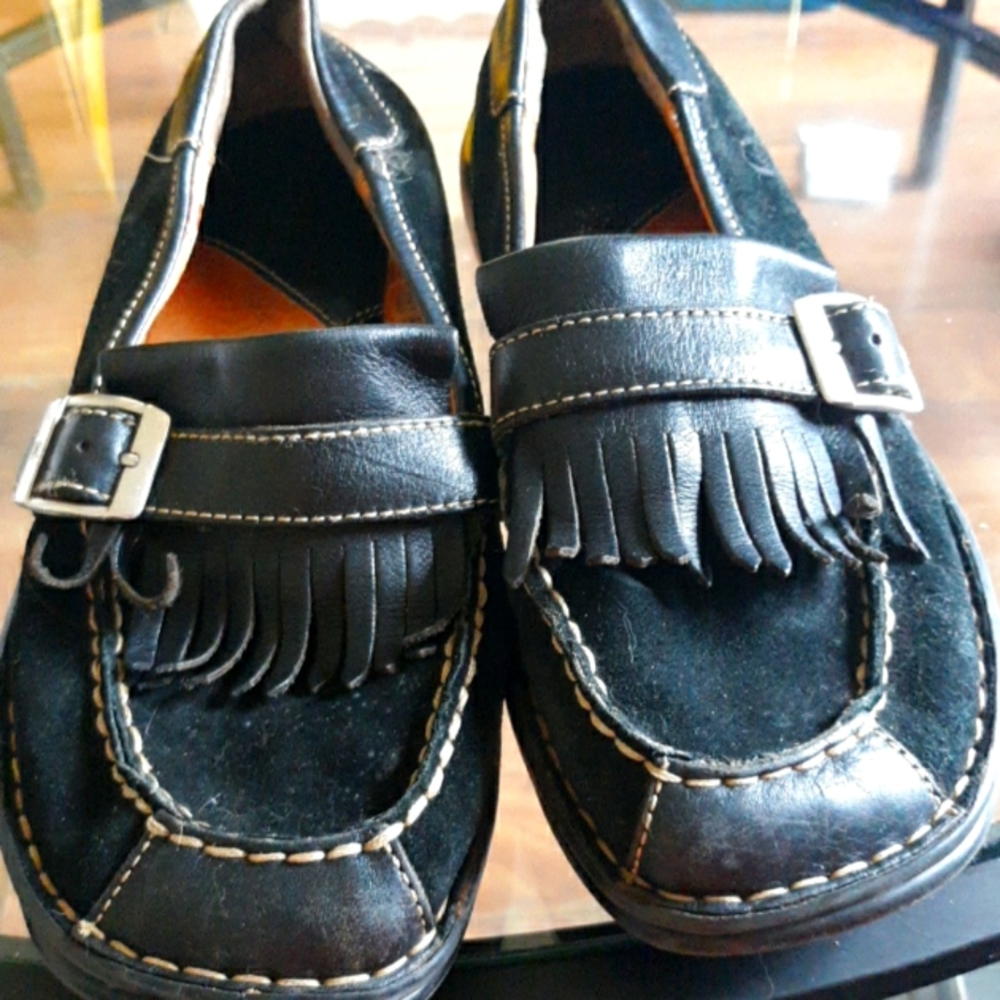 Born casual shoes size 8 ladies